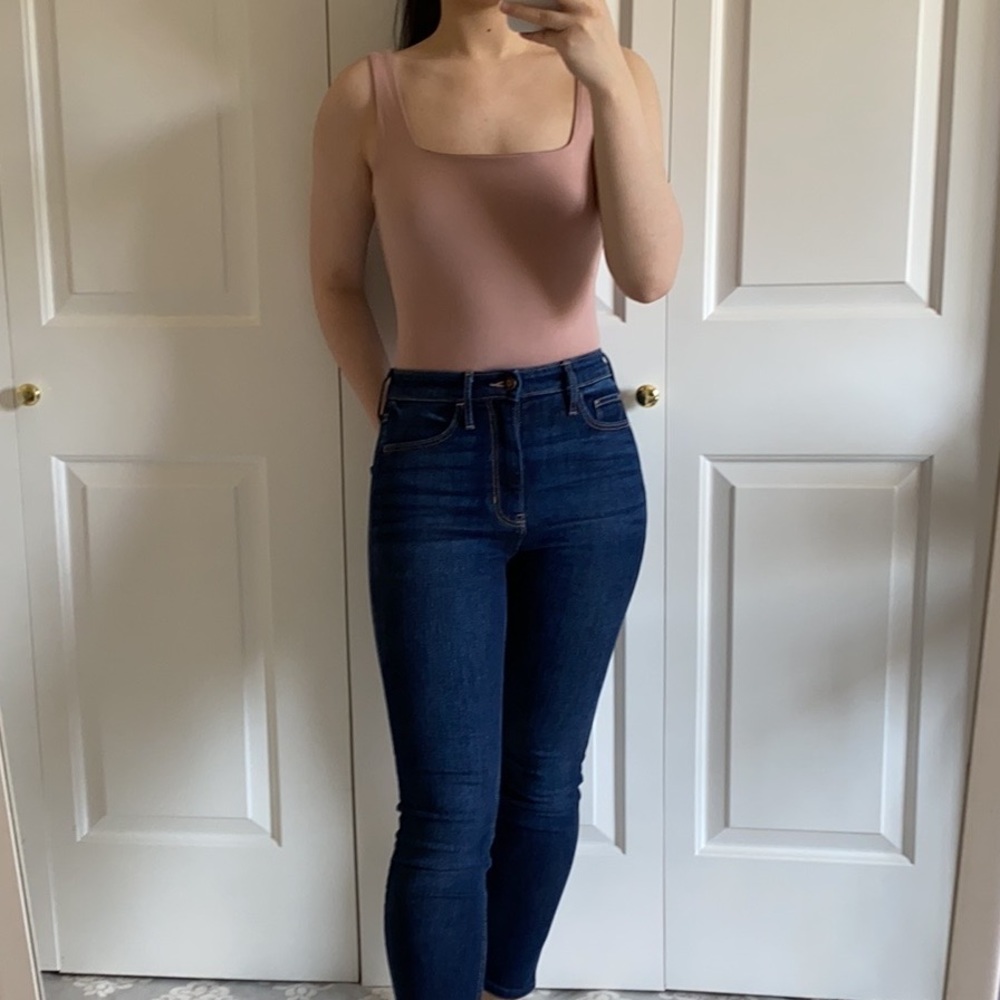 FREELY - Dusty Pink Square Neck Casual
Basic Soft Tank Top Bodysuit - Picture 4 of 11